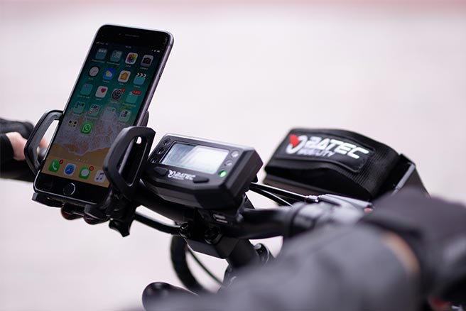 nuestros handbikes accesorios batec soporte smartphone 01